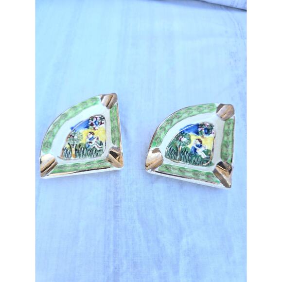 1950s Japan Hand Painted Vintage Corner Ashtray Pair Green Gold Trim Ceramic - Picture 1 of 3
